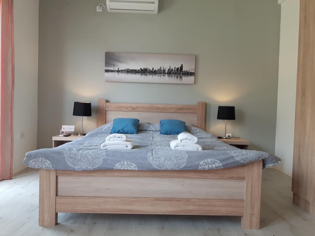 Apartments Grgurevic Kotor Bagian luar foto