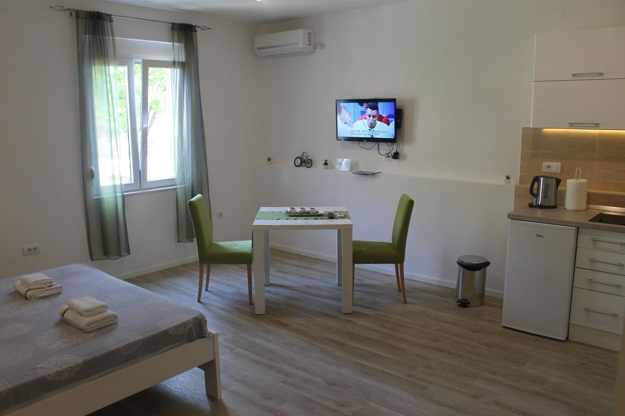 Apartments Grgurevic Kotor Bagian luar foto