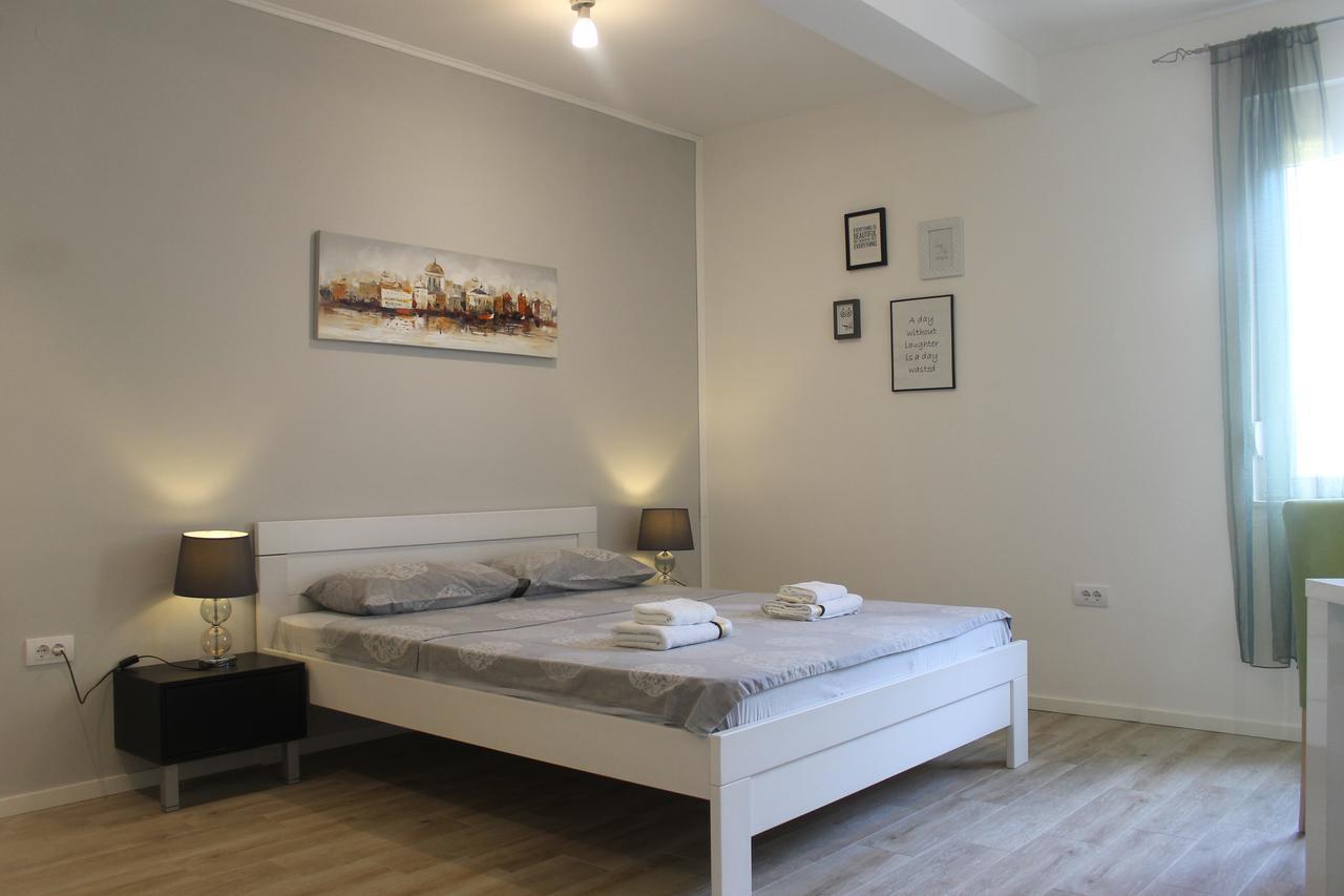 Apartments Grgurevic Kotor Bagian luar foto